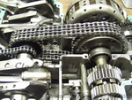 sohc750_reinforced_primary_chains_1.jpg