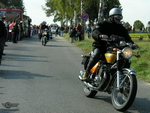 Dateiname=honda_cb750_k2_g.jpg
Dateigröße=154KB
Abmessungen: 800x600
hinzugefügt am: 25. September 2008 honda_cb750_k2_g.jpg
