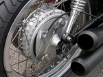 Dateiname=honda_cr750_rear_hub.jpg
Dateigröße=156KB
Abmessungen: 800x600
hinzugefügt am: 14. Juli 2008 honda_cr750_rear_hub.jpg